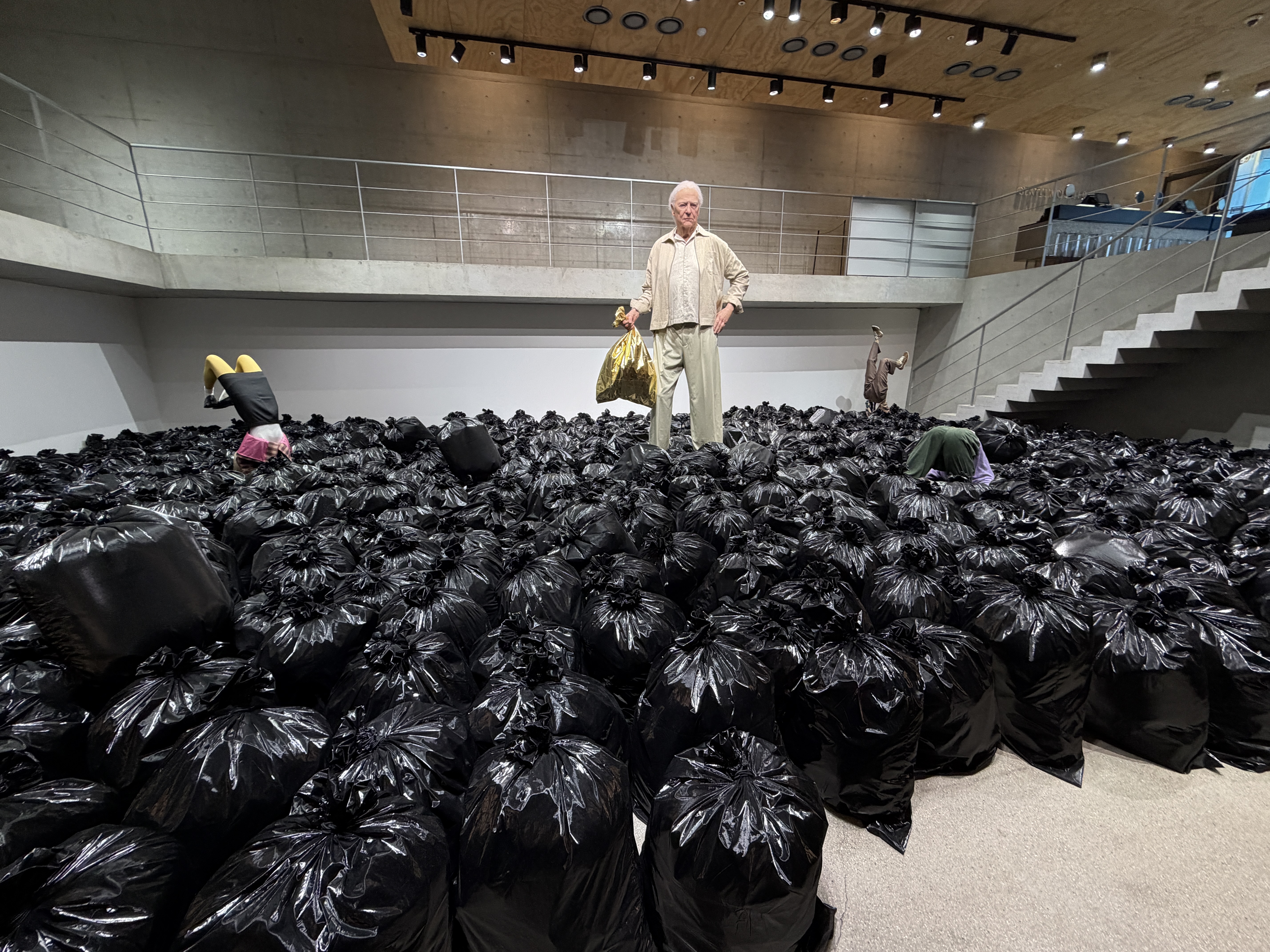 Haus Nowhere Trash Art